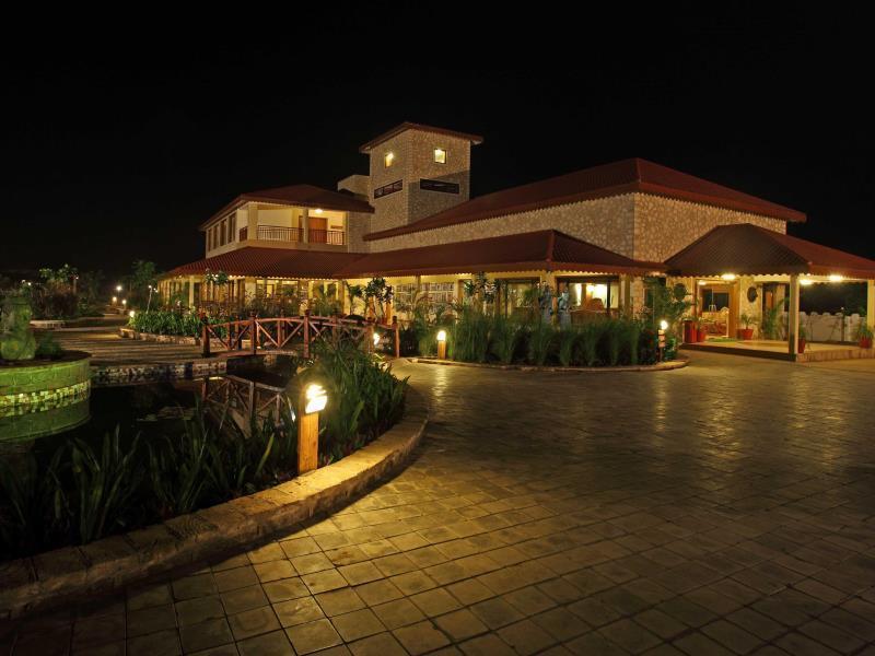 The Fern Gir Forest Resort, - A Fern Crown Collection सहारा Sasan Gir